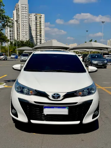 Toyota Yaris XLS Connect 1.5 Flex 16V 5P AUT 2022