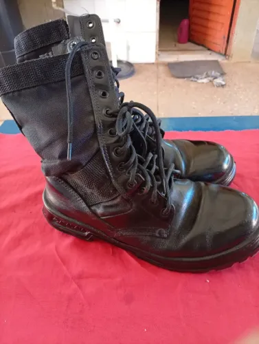Coturno militar