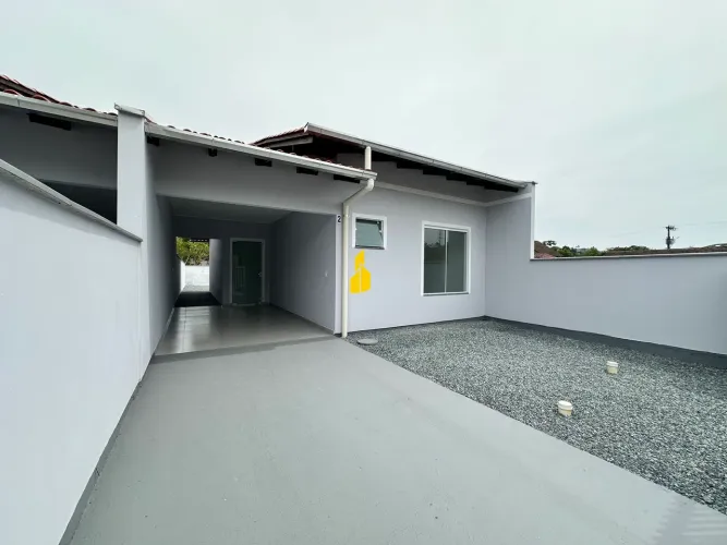 Casa com 2 dormitórios à venda no bairro Araponguinhas em Timbó - SC