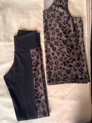 Roupas fitnes tamanho P e M. Valores a partir de 10,00