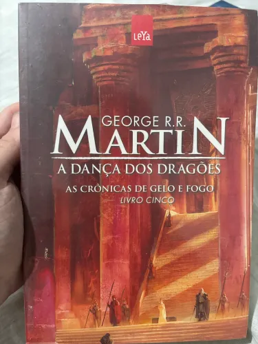AS CRONICAS DE GELO E FOGO LIVRO CINCO A DANÇA DOS DRAGÕES