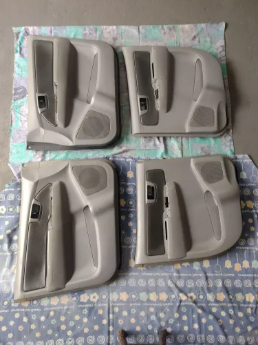 Conjunto de forro das portas da Hilux 2005 em diante....