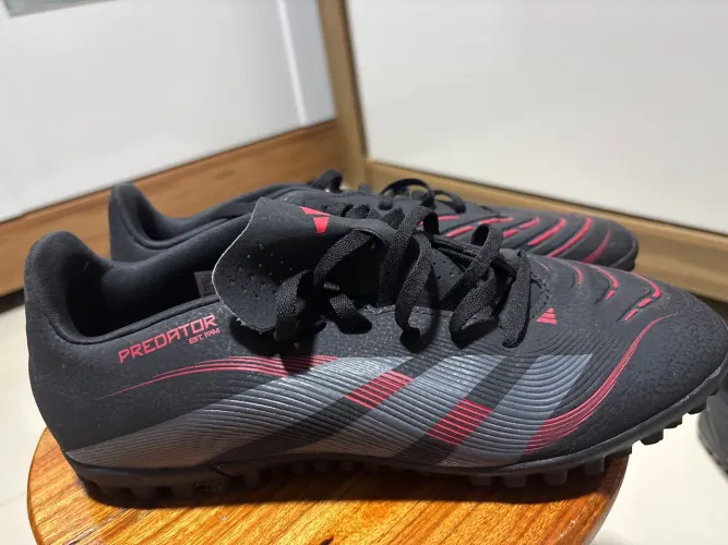 Tênis society adidas