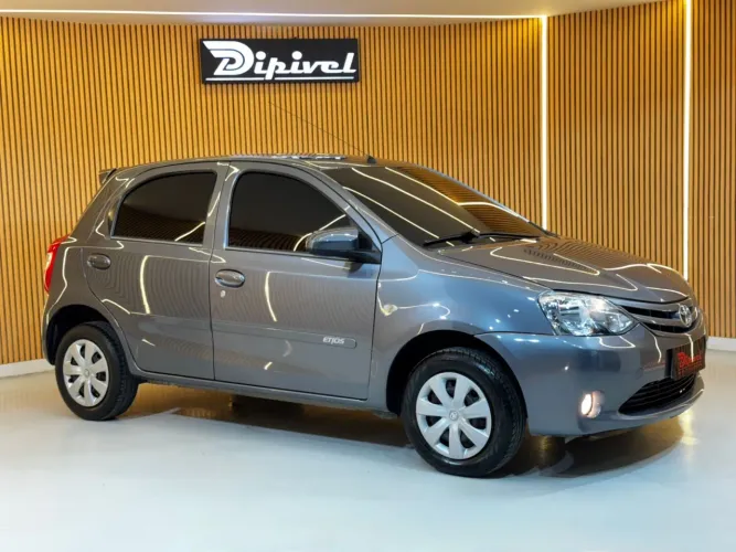 Toyota Etios X 1.3 Flex 16V 5P Mec. 2015