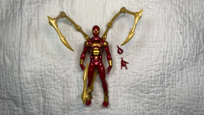 Boneco homem aranha spiderman iron spider hasbro Marvel legends