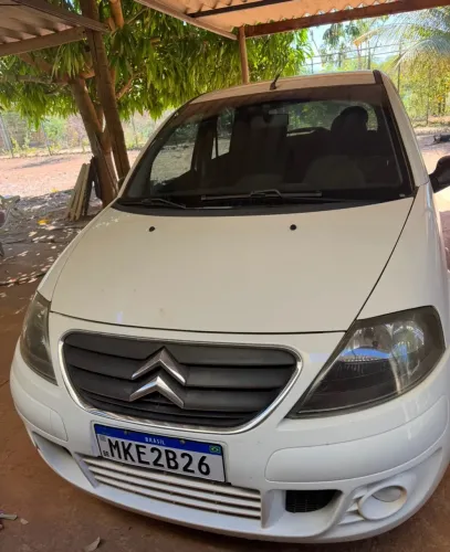 Citroen C3 GLX 1.4/ GLX Sonora 1.4 Flex 8V 5P 2012