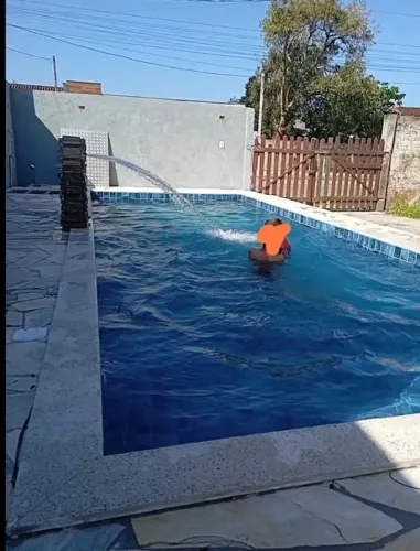 ALUGO CASA COM PISCINA PRAIA IPANEMA-PONTAL PR.