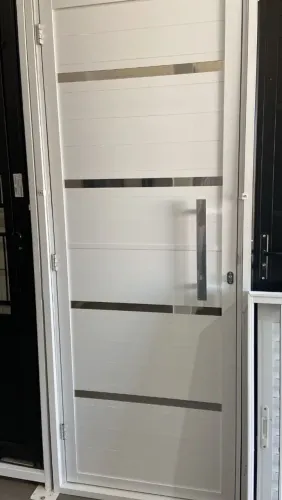 Porta Branca Nova - Alumínio 