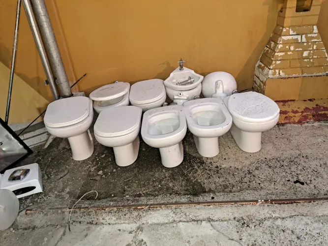 Lote de bacios  e mictorios sobra de obras todos excelentes estado