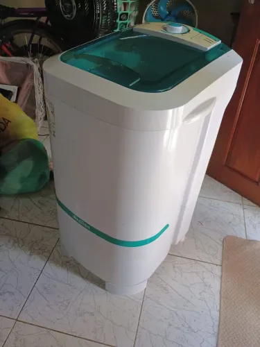 Tanquinho de lavar roupa
