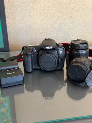 Canon 60D + lente 50mm e 18-55(kit) menos de 1000 cliques