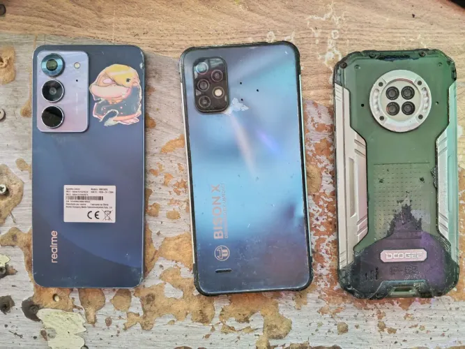Vendo Três Celulares defeituosos (Realmente C75x, Umidigi Bision X e Doogee S96 Pro)