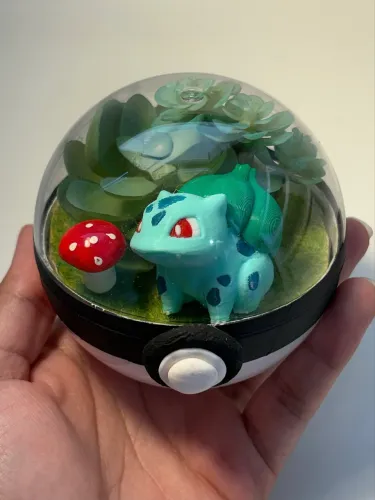 Pokebola com Pokémon Bulbasaur, Terrário com Pokémon, Paraíso Pokémon, Diorama Pokémon