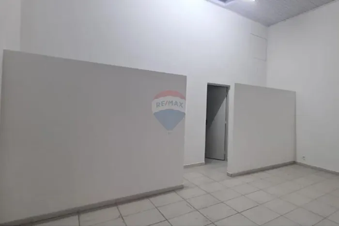 Salão Comercial com amplo espaço para alugar, 150 m² por R$ 3.800,00/mês - Centro - Atibai