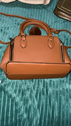 Vendo 3 bolsas médias novas 