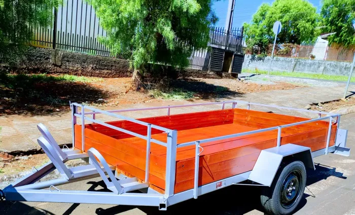 Carretinha e reboque direto da fábrica 