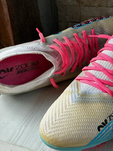 Chuteira Profissional Nike Air Zoom