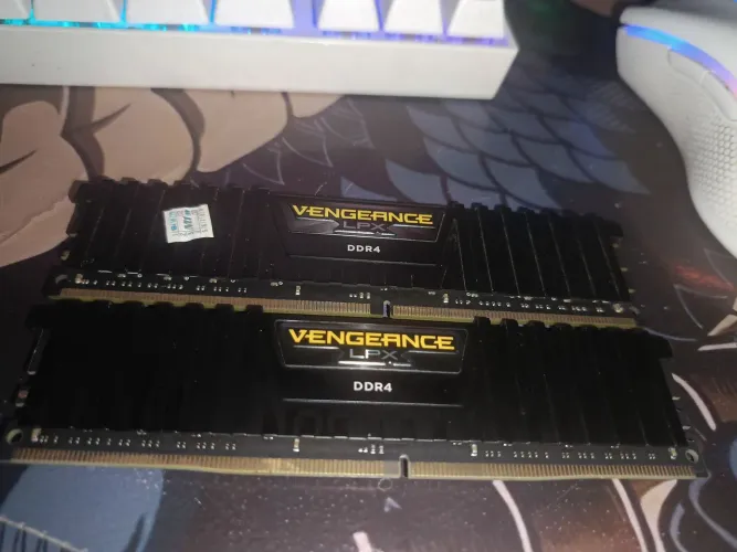 Memória ram 16gb ddr4 (1x16gb)