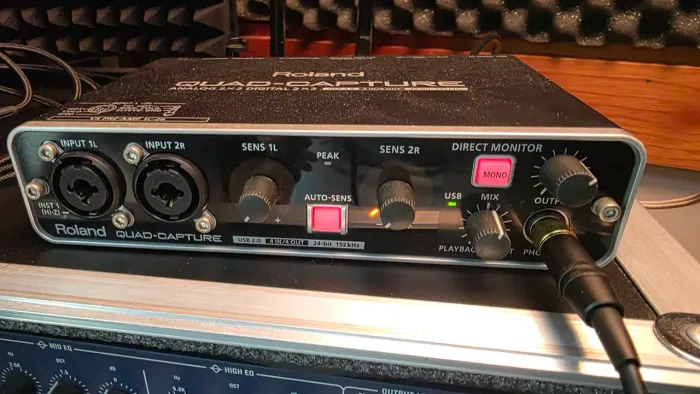 Interface de Audio e Midi Roland Quad Capture com spdif