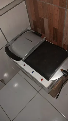 GRILL/CHAPA GEORGE FOREMAN