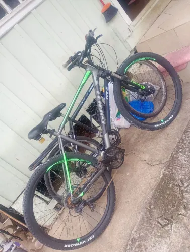 Bicicleta Giant Aro 29
