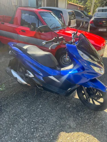 Vendo uma Pcx 2022 valor 16.000