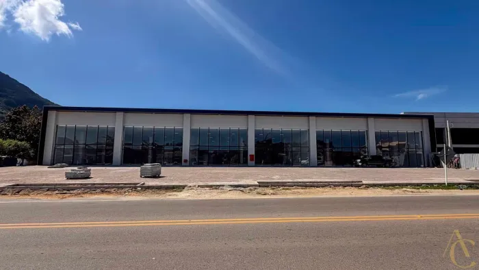Loja para alugar - 510,85m² - São João do Rio Vermelho | Florianópolis/SC.
