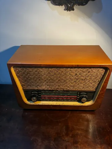 Rádio antigo 