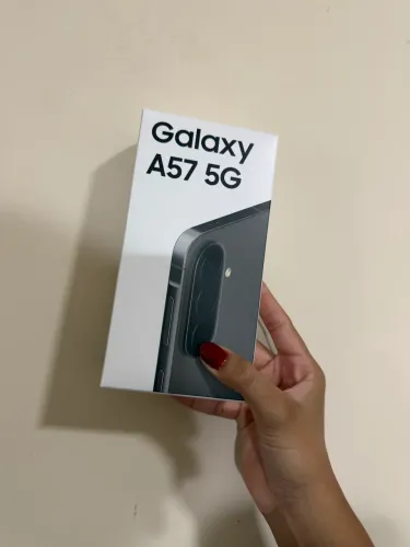 Celular Samsung Galaxy A57 128GB 5G 8GB RAM Cinza 6,7" Câm Tripla + Selfie 12MP Lacrado