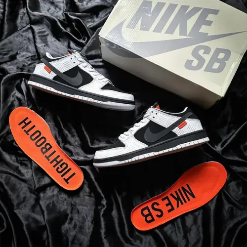 NIKE Dunk SB x TIGHTBOOTH "Black White"