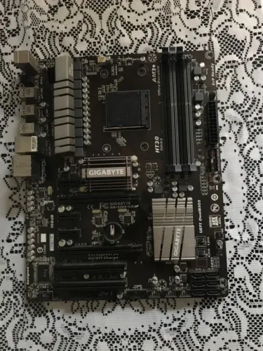 Placa mãe Gigabyte GA-970A-UD3P (COM DEFEITO)