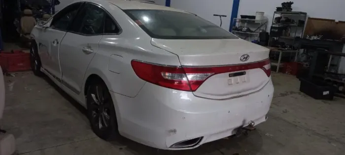 Sucata azera 3.0 v6 2012 - retirada de peças