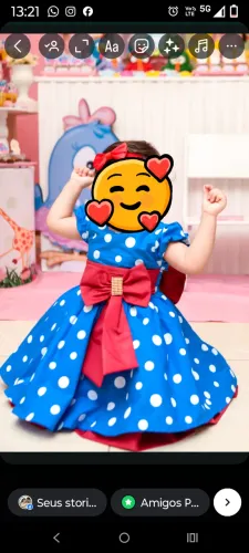 Vestido temático Galinha Pintadinha