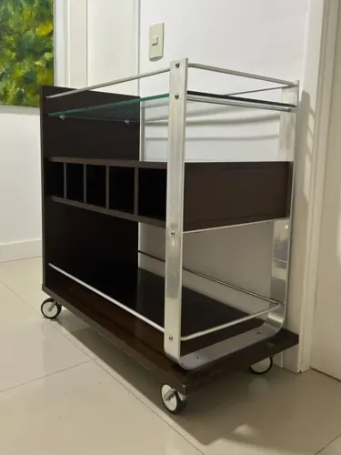 Carrinho de Bar em Madeira com Rodinhas