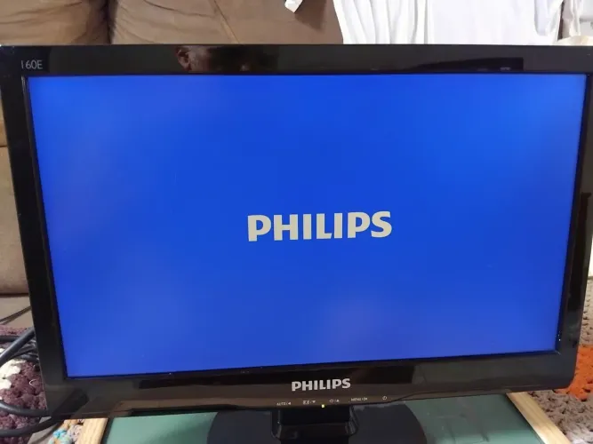 Lote de 5 Monitores de 14" 15" polegadas