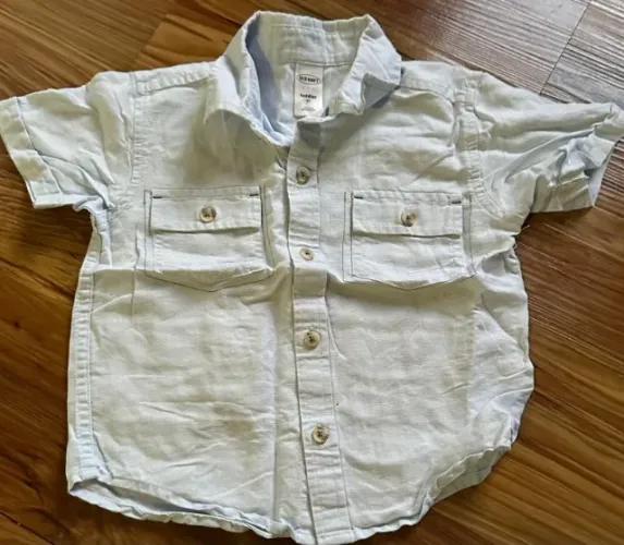 Camisa Old Navy tamanho 2 anos importada (Desapego)