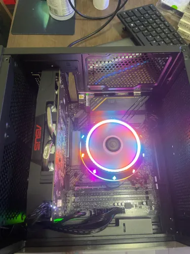 Pg Gamer 5 4600gt , 16 gigas, 256m2, rx470 4gigas