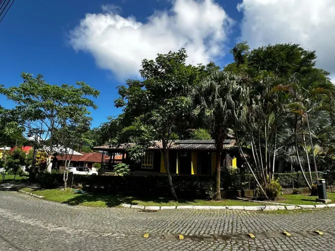 CASA A VENDA NO CONDOMÍNIO FAZENDA MURIQUI 