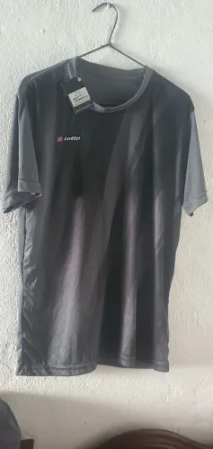 Camiseta Lotto Masculina - Conforto e Estilo para Esportes