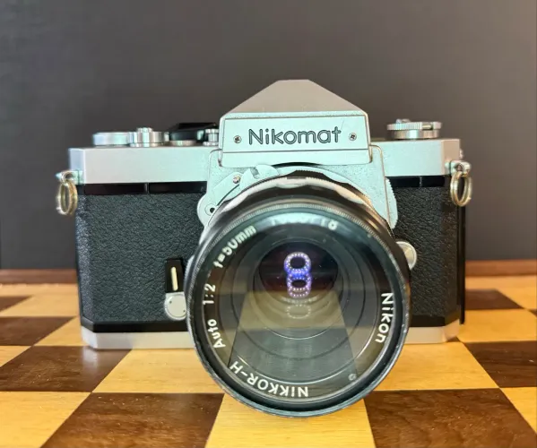 Câmera analógica Nikomat Nikon