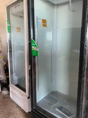 Expositora Refrigerada 453 Litros Imbera Vrs16 Preta