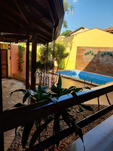 Vende-se: Charmosa Casa de Madeira no Jardim Ipê - Paulínia/SP