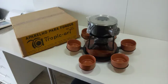 Aparelho de fondue Tropic Art novo na caixa  