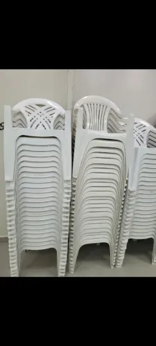 Cadeira de plástico