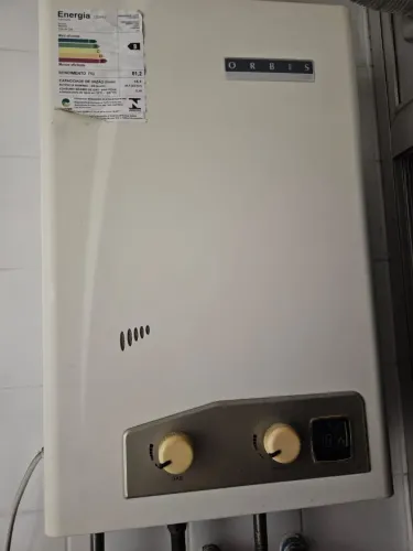 Aquecedor de água Orbis 15L com defeito