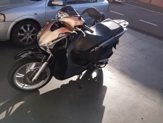 Honda SH 150I DLX automatica novissima apenas 14.000 KM