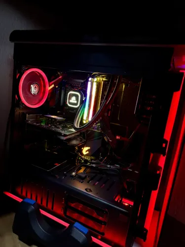PC GAMER HACKINTOSH APPLE WINDOWS 