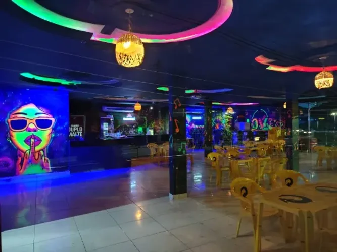 Oportunidade! Ponto Comercial 300m² Climatizado ótimo para Bar e Festas na Av. das Torres