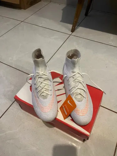 Chuteira Nike Mercurial Botinha