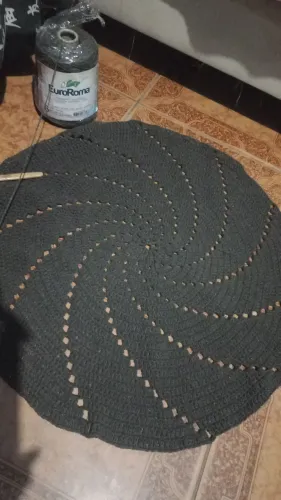 Tapete de crochê em barbante - 97 cm de diâmetro!